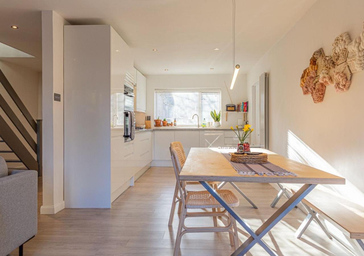 Modern 2 Bd W/ Garden In The Heart Of Tetbury! Villa Buitenkant foto