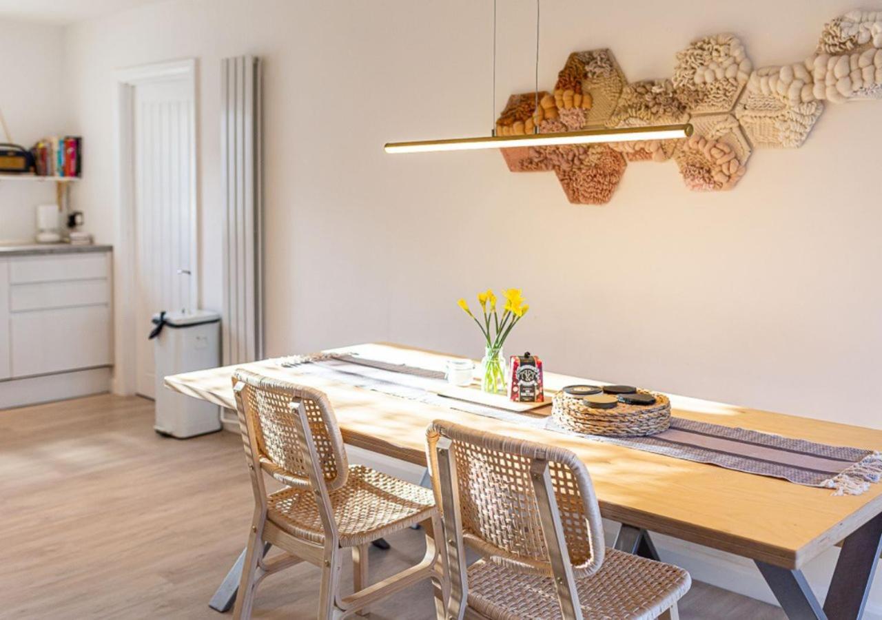 Modern 2 Bd W/ Garden In The Heart Of Tetbury! Villa Buitenkant foto